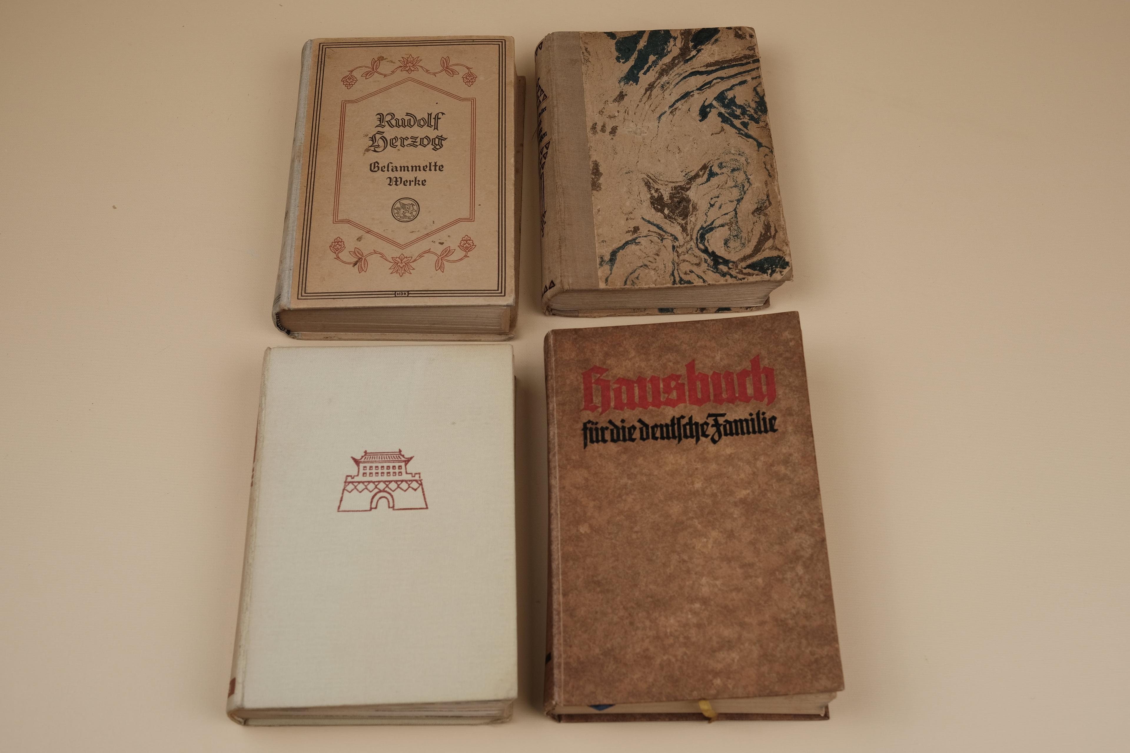 독일어 도서 (새로운 아시아 등)